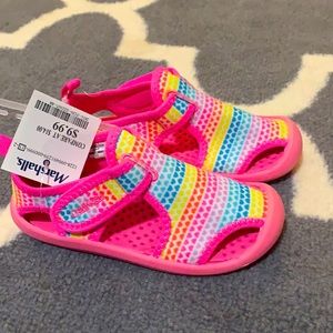 Girls Summer Sandals! Machine Washable!